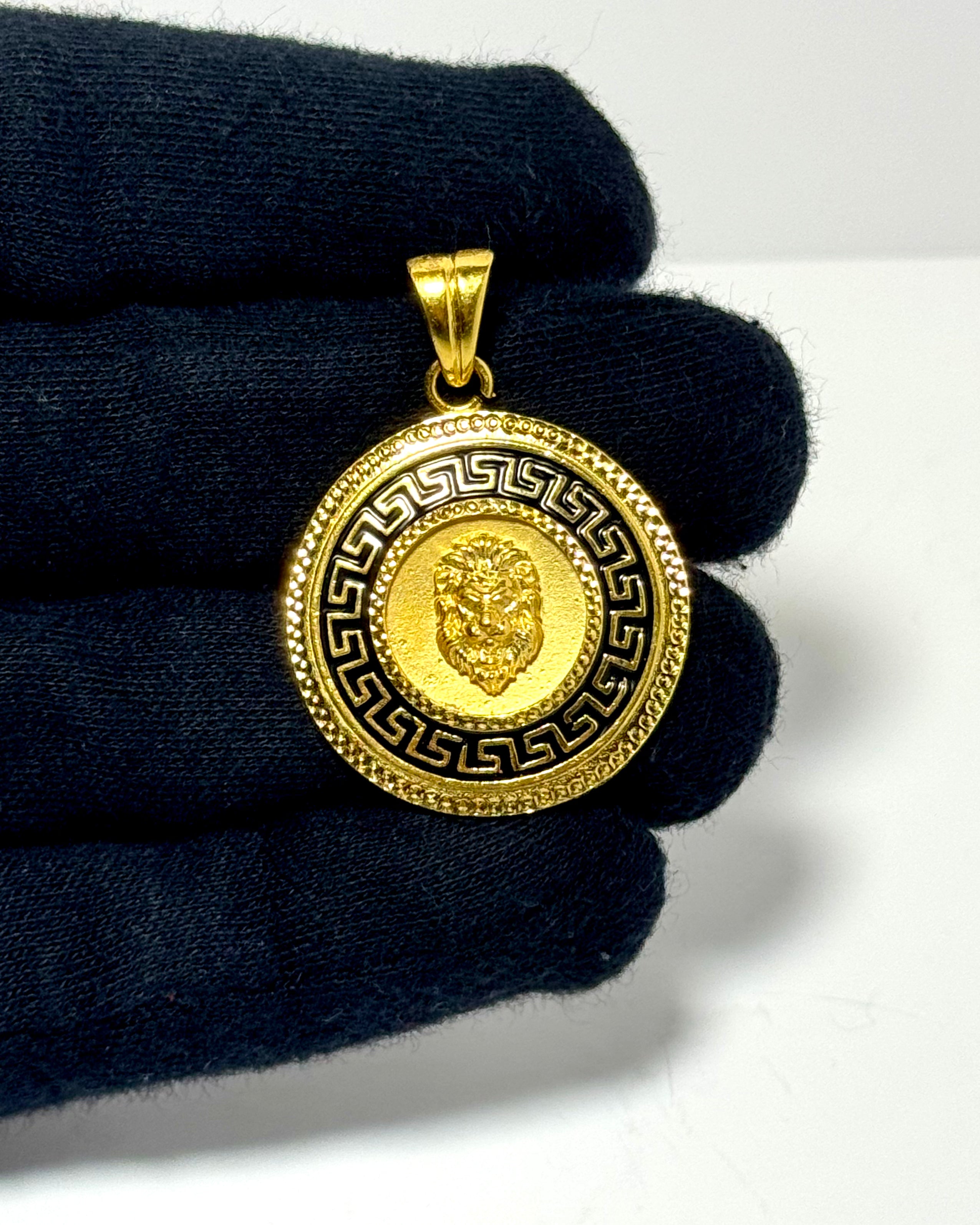 Lion Locket | 1 Grm Gold